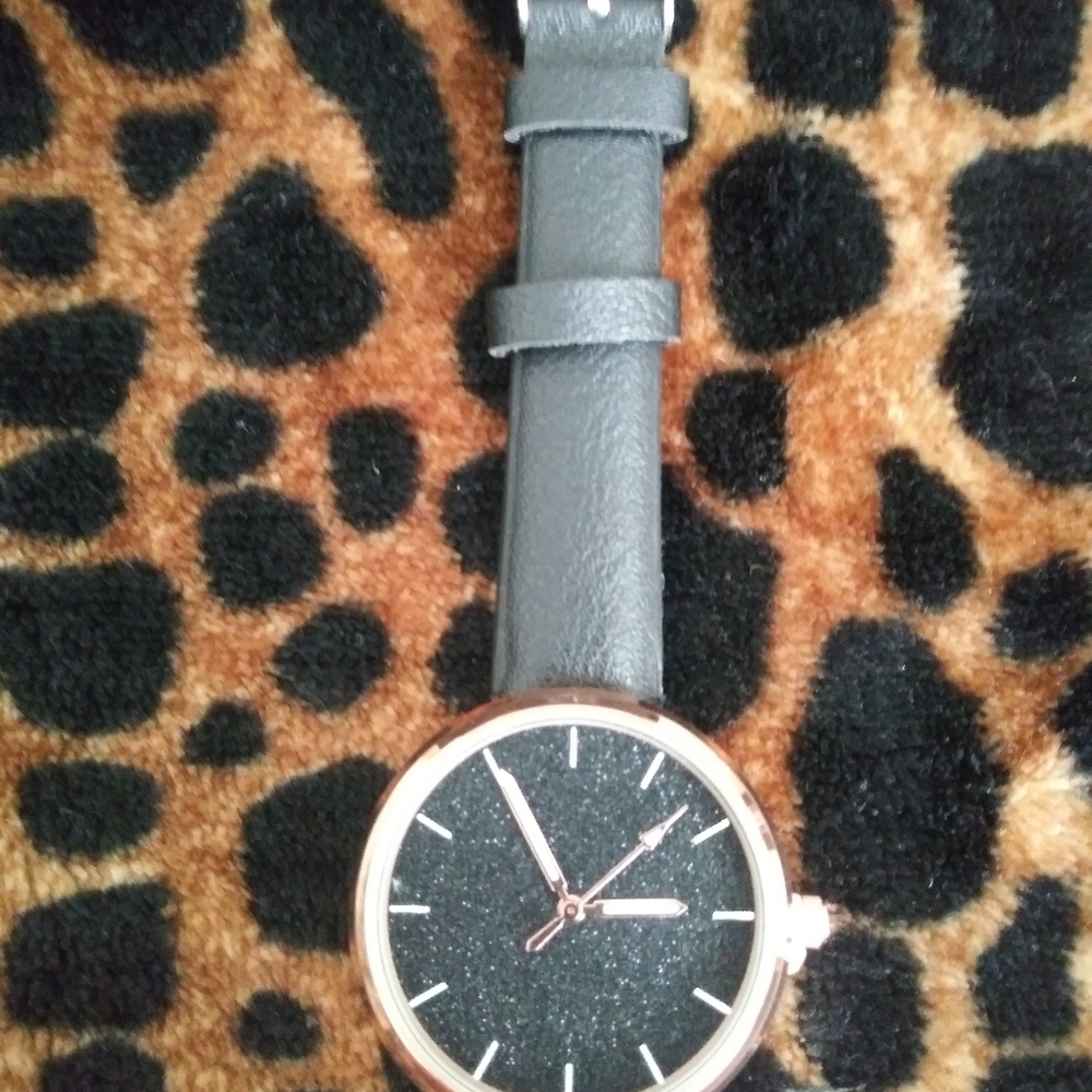 Brand NEW Watch - Picture 3 of 5